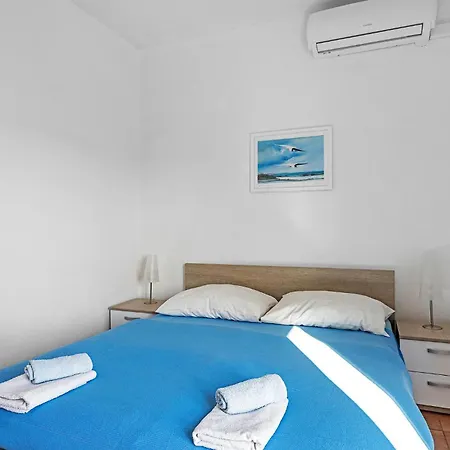 1 Bedroom In 公寓 *