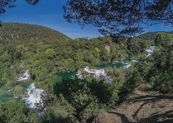 1 Bedroom In * Pirovac